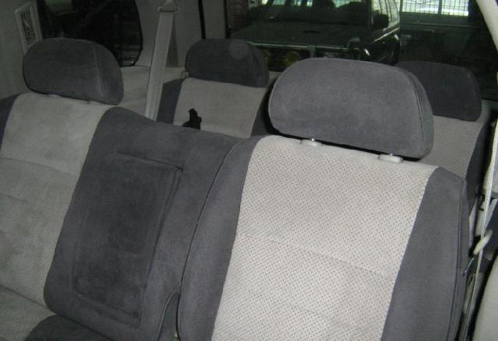 2000 Nissan Bassara