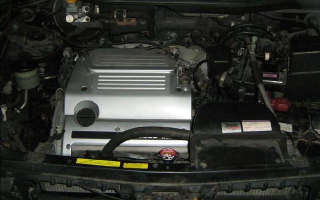 2000 Nissan Bassara