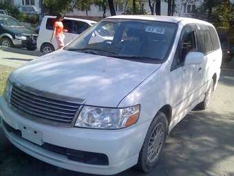 2000 Nissan Bassara