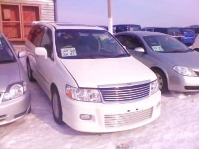 2000 Nissan Bassara