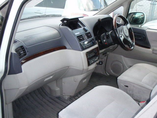 2000 Nissan Bassara