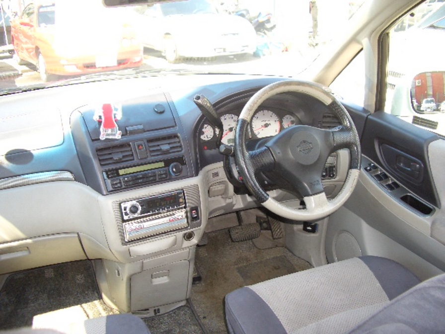 2000 Nissan Bassara Photos