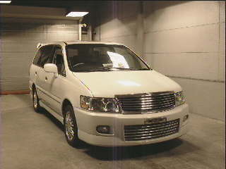 2000 Nissan Bassara Photos