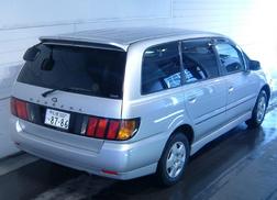 2000 Nissan Bassara Pictures