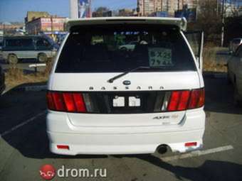 2000 Nissan Bassara Pictures