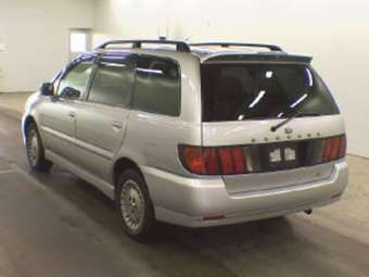 2000 Nissan Bassara Pictures