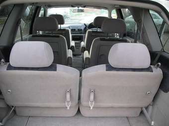 2000 Nissan Bassara Photos