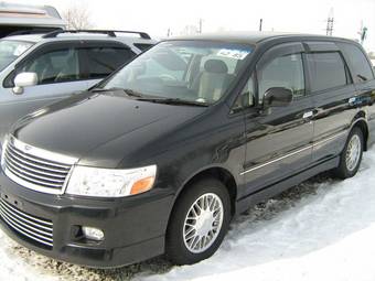 2000 Nissan Bassara Photos