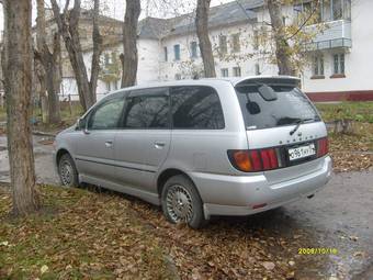 2000 Nissan Bassara Pics