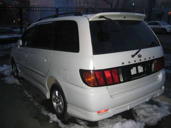 2000 Nissan Bassara Pictures