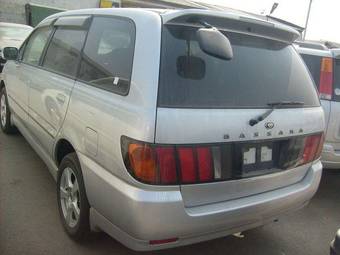 2000 Nissan Bassara Pictures