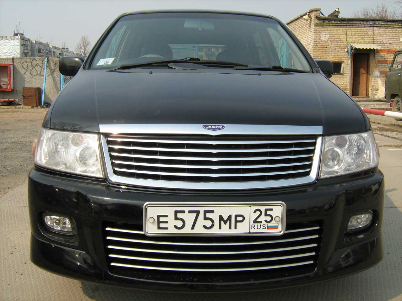 Nissan bassara картинки
