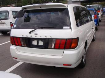 2000 Nissan Bassara Photos