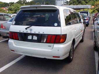 2000 Nissan Bassara Pics
