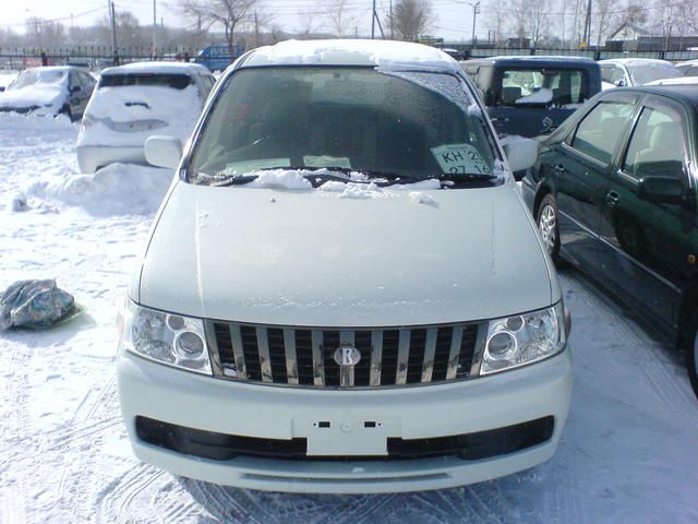 2001 Nissan Bassara
