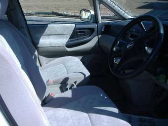 Nissan Bassara