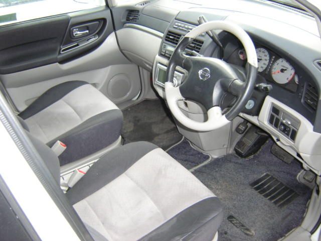 2001 Nissan Bassara