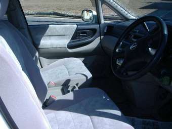 Nissan Bassara