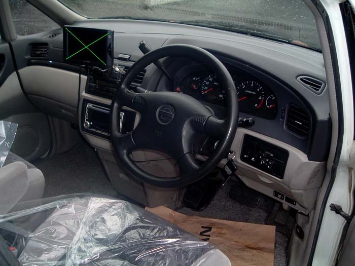 2001 Nissan Bassara Pictures