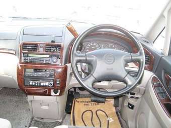 2001 Nissan Bassara Photos