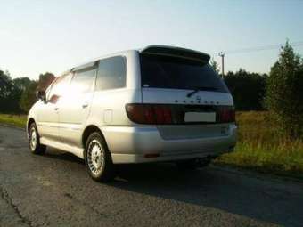 2001 Nissan Bassara Images