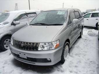 2001 Nissan Bassara Photos