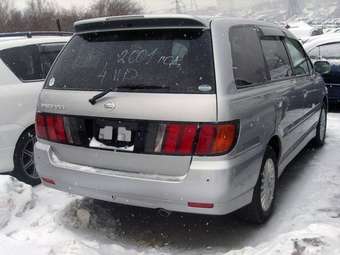 2001 Nissan Bassara Photos