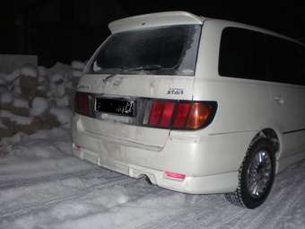 2001 Nissan Bassara Photos