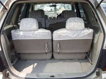 2001 Nissan Bassara Pics