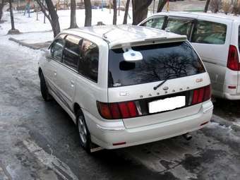 2001 Nissan Bassara Pictures