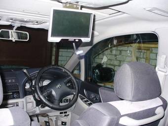2001 Nissan Bassara Images