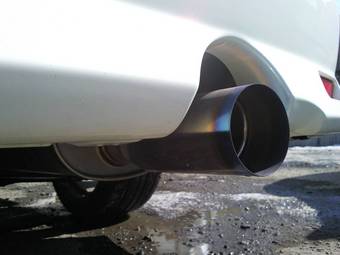 2001 Nissan Bassara Photos