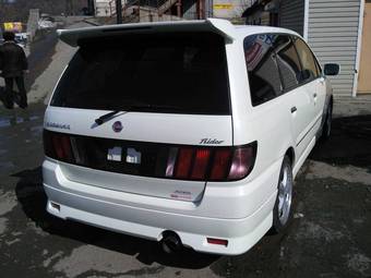 2001 Nissan Bassara Pictures