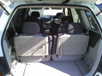 2001 Nissan Bassara Photos