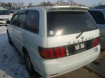2001 Nissan Bassara Photos