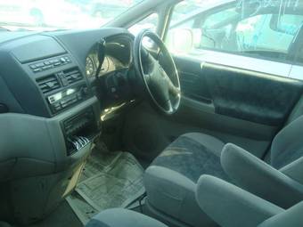 2001 Nissan Bassara Photos