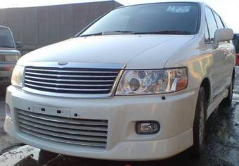 2001 Nissan Bassara Photos