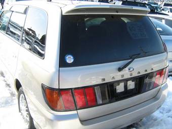 2001 Nissan Bassara Images