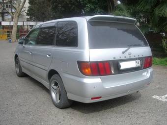 2001 Nissan Bassara Wallpapers