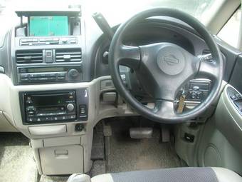 2001 Nissan Bassara Images
