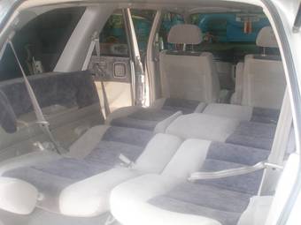 2001 Nissan Bassara Photos
