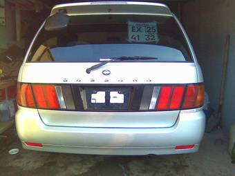 2001 Nissan Bassara Wallpapers