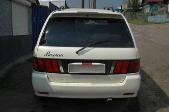2001 Nissan Bassara Photos