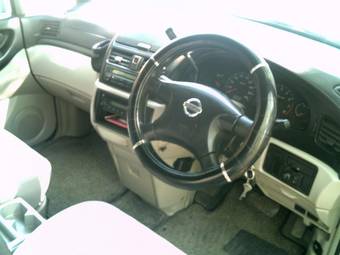2001 Nissan Bassara Wallpapers