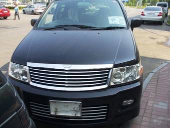 2001 Nissan Bassara Photos