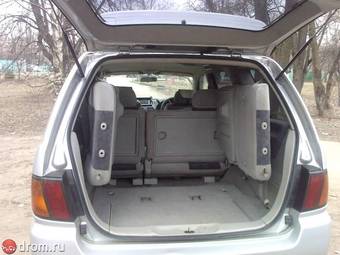 2001 Nissan Bassara Photos