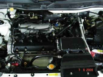 2001 Nissan Bassara Images