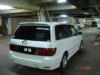 2001 Nissan Bassara Photos