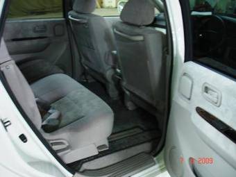 2001 Nissan Bassara Photos