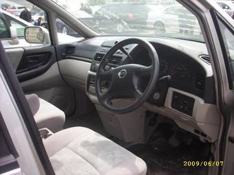 2001 Nissan Bassara Photos